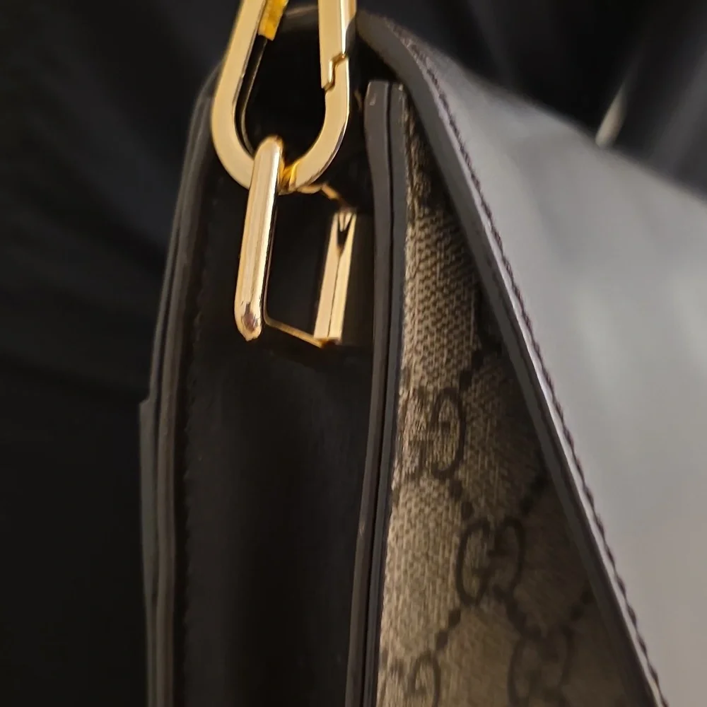 GUCCI GG Supreme Laptop Bag Clutch 3 Pocket Shoulder Crossbody Strap Unisex